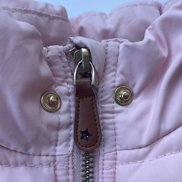 🌺SALE🌺 H&M Girl’s Pink Puffy Vest with Faux Fur Size 4 - 6 - Picture 3 of 9